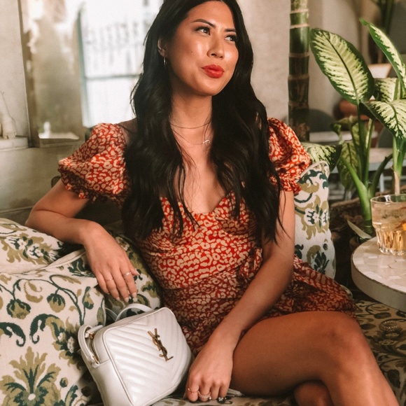 Meet your Posher, Jennifer - Picture 4 of 5